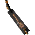 story_high_roller_scooter_black_gold_01_43a5