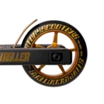 story_high_roller_scooter_black_gold_01_43a5